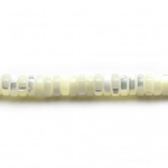 Nacre blanche, de forme rondelle Heishi 2x6mm x 40cm