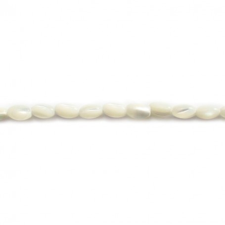 Nacre blanche en perles ovales sur fil 3mm x 40cm