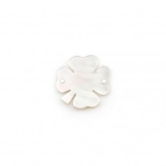 White mother of pearl in the shape of a 4 leaf clover 13mm x 1pc