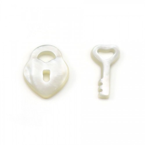 Weißes Perlmutt in Form eines Vorhängeschlosses, 15x12mm und Schlüssel, 14x7mm 2Stk