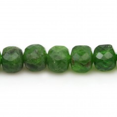 Diopside green, in the shape of a faceted cube 4mm x 6pcs