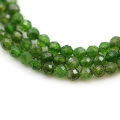 Diopside in green color, in the shape of a faceted round 3mm x 39cm