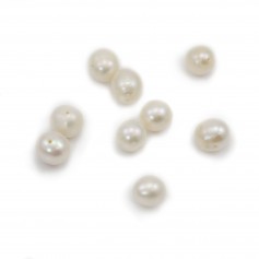Freshwater cultured pearls, white, half-round, 8-9mm x 1pc