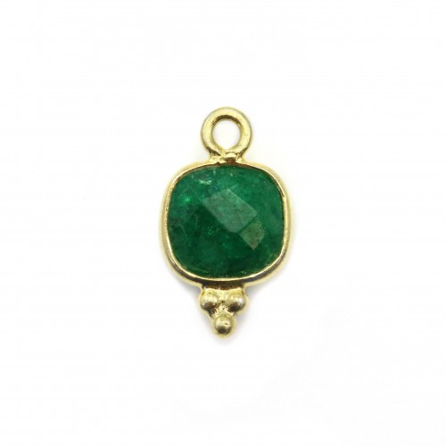 Ciondolo di pietra quadrata trattata con smeraldo sfaccettato su argento dorato 7x13 mm x 1 pezzo