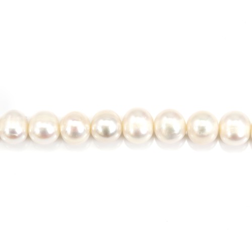 White pearl of freshwater, in shape of half-round, 9 - 10mm x 40cm