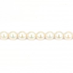 Freshwater cultured pearl, white, round, gradient in size 9-10mm x 40cm