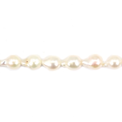 Perla coltivata d'acqua dolce, bianca, goccia barocca, 6-7 mm x 36 cm