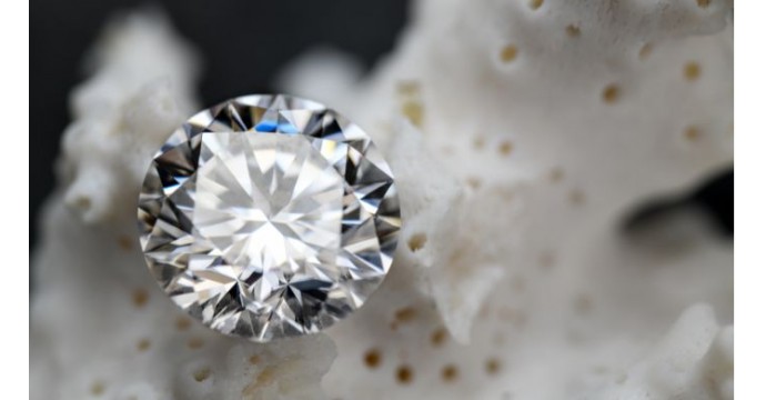 Diamond : History, Origin, Composition, Virtues, Meaning and Reloading of the stone